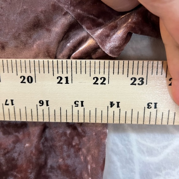 VINTAGE 90s 2000s MAUVE PINK CRUSHED VELVET SOFT GIRL BUTTON DOWN TOP SHIRT L - Picture 9 of 9